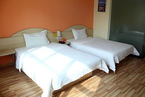 7天连锁酒店的自主双床房能住3个人吗-7天连锁