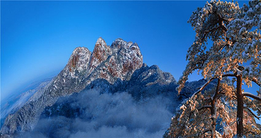 【酒店套餐】金杨民宿住宿一晚+2人特色早餐 2人（明堂山门票+景交+玻璃桥+玻璃栈道）