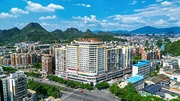 【酒店套餐】维也纳国际酒店（桂林红岭路店）+双人两江四湖夜游船票+自助双早