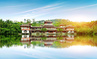 南宁青秀山旅游区一日游【云顶观光 百益上河城 民族博物馆 9点出发+独立包车小团+市区接送+当地司机向导纯玩】