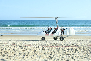海南陵水清水湾灯塔滑翔伞飞行营地【动力伞教练一带一/亲子飞行体验】