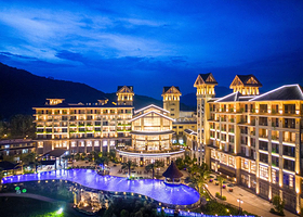 【酒店套餐】贺州西溪森林温泉酒店带泡池双床房2天1晚（含2大2小无限次进入温泉+水乐园+泳池+餐食）