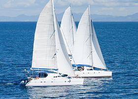 大连旅顺军港+黄渤海分界线+旅顺博物馆+白玉山+闯关东影视城+太阳沟一日游【纯玩2-6人团 AB线 帆船出海】