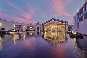 【近莫干山风景名胜区】艾睿德•莫干山铜官庄度假酒店1晚+早餐+咖啡+迷你吧，可选莫干山1日门票或单房套餐