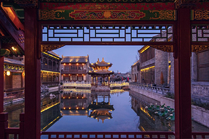 【酒店套餐】建业电影小镇+电影小镇客栈+早餐