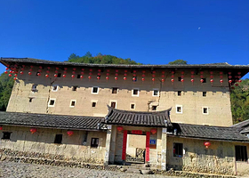 龙岩福建土楼(南靖)景区+云水谣古镇+田螺坑土楼群一日游【8人小团可选+包车游进村参观融入大山里居民本地生活】