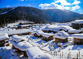 中国雪乡+大秃顶子山一日游【赏夜景◆VIP通道不排队◆雪地摩托◆冰雪画廊◆童话乐园】