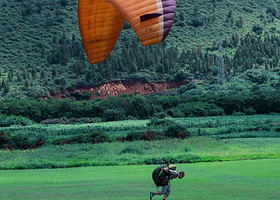 红河蒙自犁耙山航空营地一日游【红河滑翔伞+红河一日游【极限运动官方直营专业教练】】