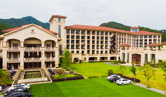 【酒店套餐●自驾游】横店影视城五星雷迪森酒店+横店影视城门票+重复入园+早餐+演出秀攻略