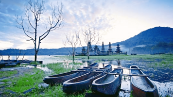 巴厘岛双子湖一日游【徒步+独木舟+天脚下餐厅午餐+接送 可加选 水神庙|森林之门】
