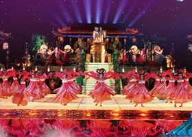 西安《长恨歌》演出+秦始皇帝陵博物院(兵马俑)+华清宫一日游【VIP头等舱、三环内接、双景点讲解、含午餐】