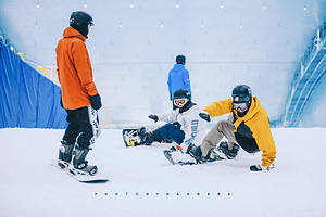【酒店套餐】双十一|成都融创花间阁 · 踏雪酒店1晚+双人不限时中高级道滑雪1次+双人自助早餐
