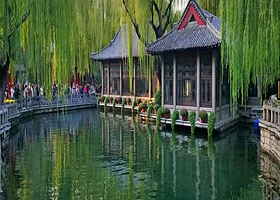 趵突泉景区+大明湖景区+千佛山+泰山风景区+曲阜三孔景区一日游【济南出发-济南精华/曲阜三孔/泰山一日游】