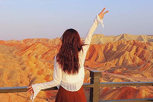 兰州水墨丹霞旅游景区半日游 | 一人可订 |早午两班 |  可选上门接 | 含门票+观光车
