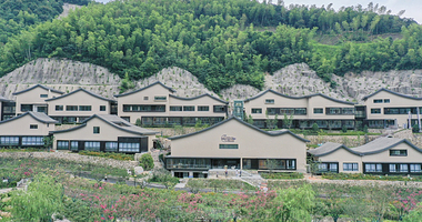 【酒店套餐】葛仙村度假区内酒店：月染仙居酒店1晚+2人酒景套餐