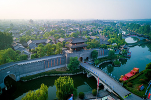 【台儿庄古城内住宿】荷田客栈/住宿岛客栈（3钻）1晚+早餐，可选单房或双人台儿庄门票