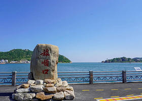 旅顺军港+白玉山景区+旅顺潜艇博物馆一日游【10人小团上门接送、无购物、本地土著带您玩】