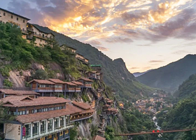 上饶婺源篁岭+鹰潭鹰潭白鹤湖名胜风景区+上饶铜钹山景区+上饶灵山风景名胜区+上饶望仙谷二日游【南昌出发望仙谷】