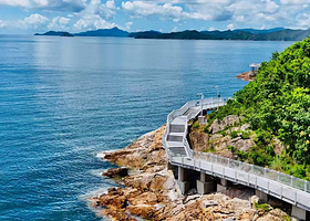 深圳地王观光·深港之窗+中英街+大梅沙海滨公园+世界之窗一日游【私家团上门接送＋梅拉尼亚小镇＋大梅沙海滨栈道】