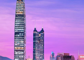 深圳地王观光·深港之窗+中英街+大梅沙海滨公园一日游【私家团上门接送＋梅拉尼亚小镇、外观世界之窗、网红钟书阁】