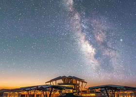 银川腾格里沙漠五湖穿越+星空露营亲子五日游【大漠星空露营/越野车五湖连穿/精品小团/纯玩/亲子游】