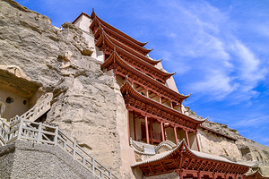 莫高窟+张掖七彩丹霞旅游景区+嘉峪关关城+鸣沙山月牙泉三日游【敦煌出发+酒店上门接+含特色餐+赠礼包】