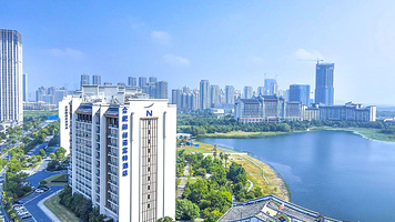 【酒店套餐】错峰出游*合肥融创诺富特阳台房1晚+双人融创乐园/融创水世界+双早/无早