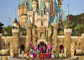 与众不同.美食探秘深珠港澳+迪士尼纯玩6天【接送机丨含维港夜游船+流量卡+转化插+升级自助餐丨深圳进珠海出】