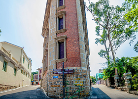 厦门鼓浪屿+万国建筑博览+南普陀寺+沙坡尾+华夏演艺《闽南传奇》秀四日游【屿岸拾光8-12人团|赠旅拍+茶点】