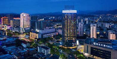 【市区四钻热销】安吉奇幻嘉乐比景区/和乐·精灵之丘水豚主题乐园/大竹海套餐自选+万怡酒店/雷迪森维嘉酒店1晚