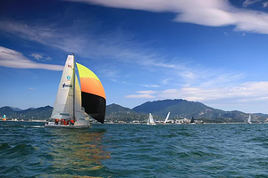 【帆船出海】七星湾阿普萨拉斯酒店住1晚+2人帆船出海观光+2人沙滩皮划艇/塔斯曼海餐厅双人晚餐+2人自助早餐