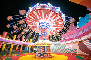 【近南京欢乐谷】南京欢乐谷智选假日酒店1晚+欢乐谷双人门票（入住当日一次入园）+双早