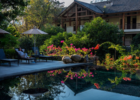 【周末不加价】十里画廊五钻★广悦华阳朔河畔度假酒店-十米即达遇龙河景区-提供单车环游-含阳朔西街酒店往返接驳