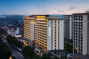 【酒店套餐】张家界天门山天门居亚朵酒店+张家界国家森林公园/天门山/天门狐仙/七星山/玻璃桥/72奇楼门票2张