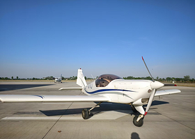 山西临汾尧都机场固定翼飞行体验【教练一带一/可操纵体验驾驶】