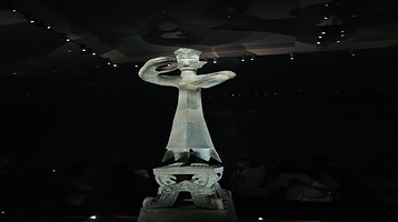 成都都江堰景区+青城山+德阳三星堆博物馆一日游【五/七座包车+中文导游 CJ】