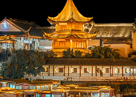 【景区旁五钻】夫子庙秦淮风光带旁南京夫子庙夜泊秦淮君亭酒店（大戏院店）1晚+双人早餐+可选夫子庙大成殿门票