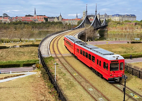 【私家团+中山/深圳接送】东莞可园+松山湖外观华为欧洲小镇+下坝坊+鸦片战争博物馆+威远炮台1天游<东莞5线>