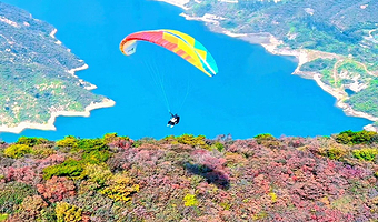 新乡辉县滑翔俱乐部一日游【滑翔伞体验/全程摄影/专业教练/极限运动】