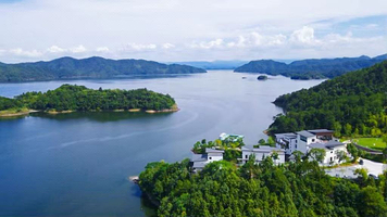 【酒店套餐】千岛湖牧水湾度假酒店1晚+双早+豪华游艇双人船票出游体验1次/千岛湖景区内度假