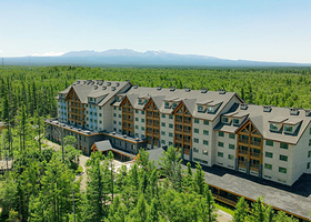 【滑雪预售】3天2晚长白山逸林希尔顿+双人滑雪+双人早餐+双人温泉+VIP通道+高铁站接送