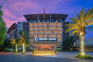 【酒店套餐】台山颐和澜悦温泉酒店 双人自助早餐+双人无限次温泉+儿童乐园池+泳池