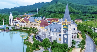 佛山高明美的鹭湖森林度假区·岭南花园精品酒店2天1晚含自助早餐/双汤谷/双探索王国(2选1)