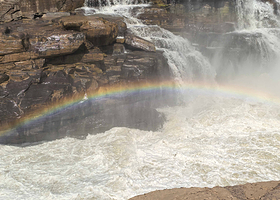 山西黄河壶口瀑布旅游区+小西天一日游