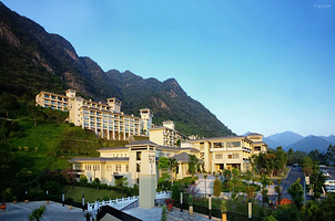 【酒店套餐】广州碧桂园金叶子温泉度假酒店2天1晚+2大2小自助早餐+无限次高山温泉+泳池+汗蒸+石板浴