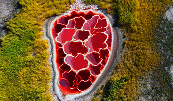 中卫阿拉善左旗腾格里沙漠五湖穿越天鹅湖+乌兰湖一日游【★含五湖门票+航拍+滑沙+越野冲沙+星星瓶】