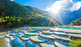 丽江玉龙雪山+蓝月谷一日游【含索道进山费、高原三宝、多套餐可选】