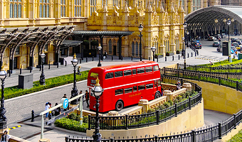 大三巴牌坊+澳门渔人码头+银河酒店钻石大厅+澳门威尼斯人度假区一日游【香港出发/体验港珠澳大桥/品质纯玩线】