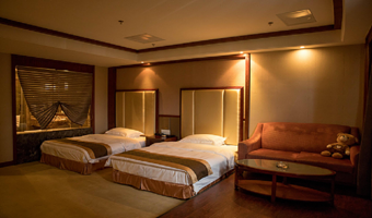 【酒店套餐】宝宇龙花温泉酒店2天1晚+早餐+温泉门票+景区游园