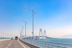 珠海大剧院+港珠澳大桥游+珠海渔女+景山公园一日游【广州出发+含特色午餐，可选坐车上桥或豪华游船海上观桥】】